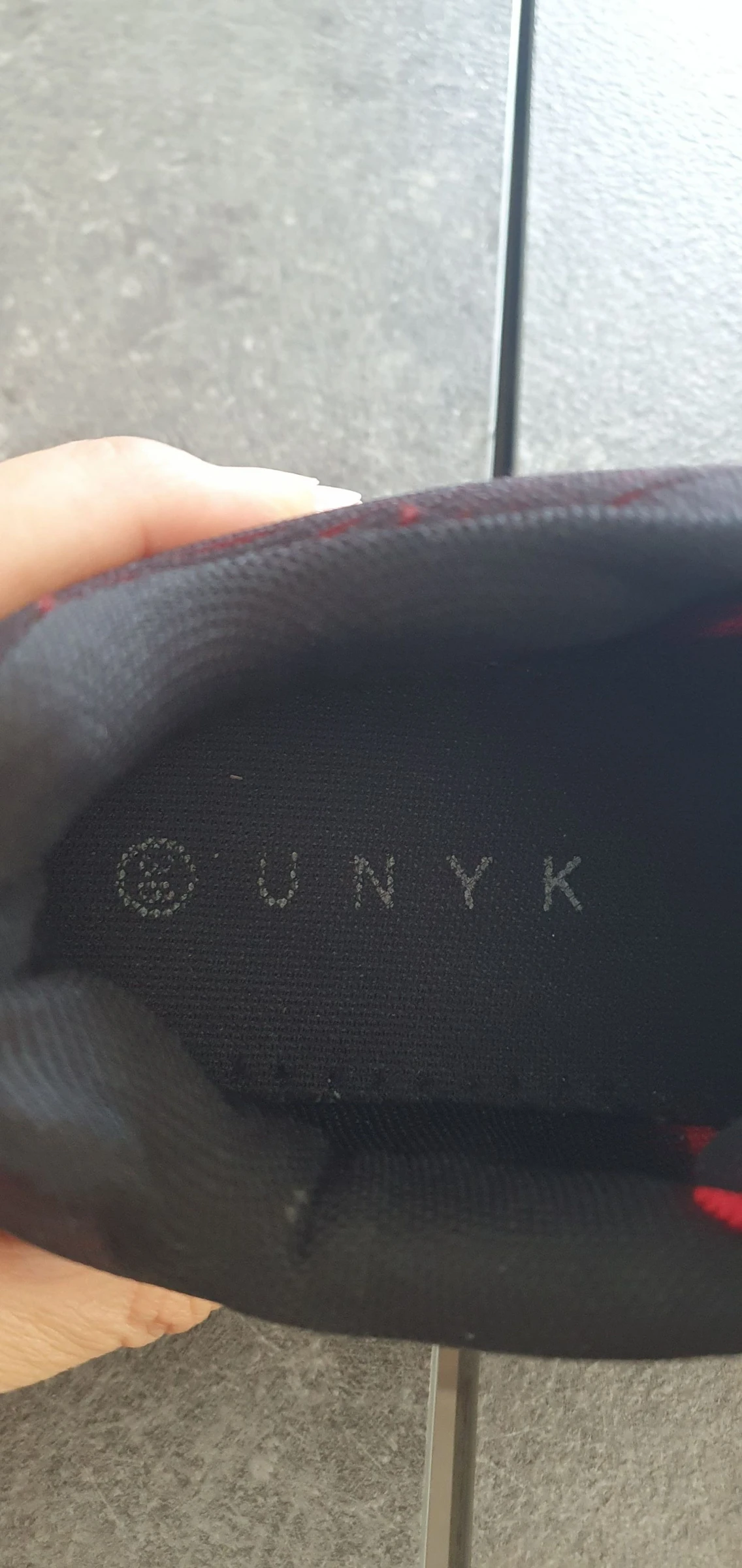 Red and black sneakers size 38 – photo 6